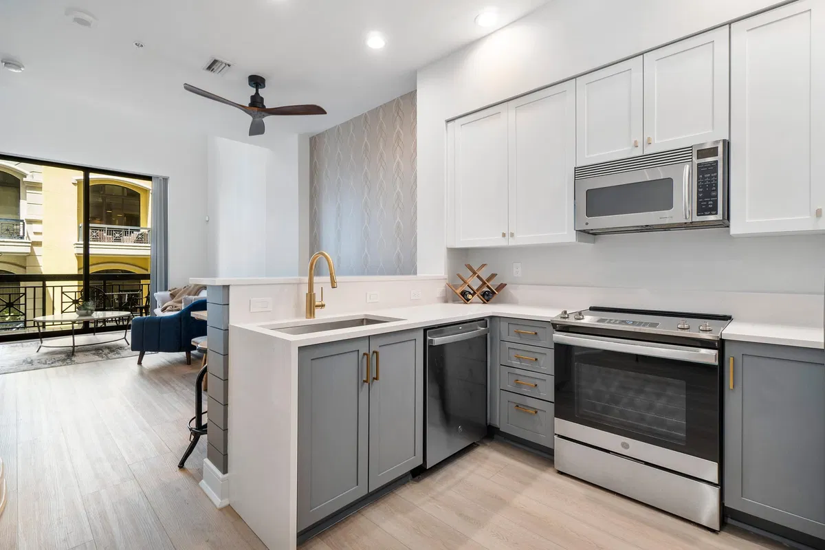 One City Plaza Unit 430 photo 4