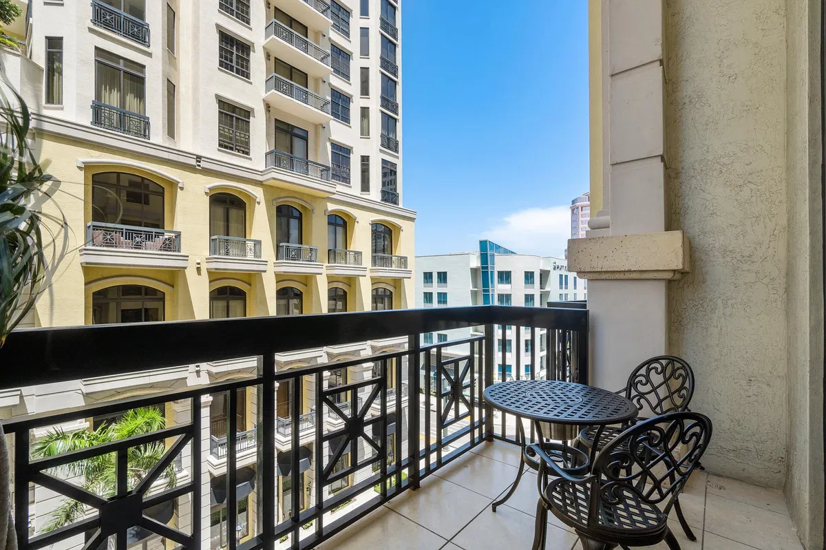 One City Plaza Unit 430 photo 10