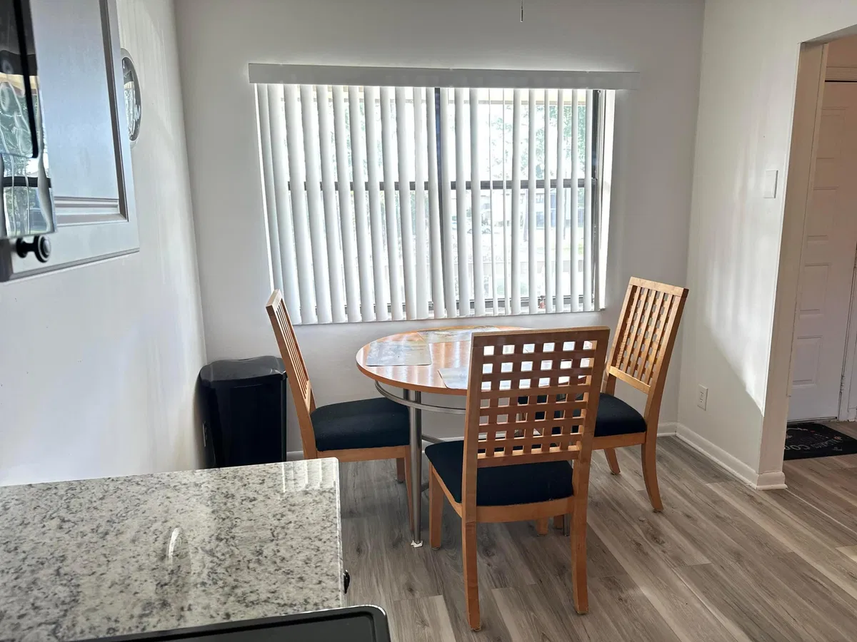 Unit 205 photo 4