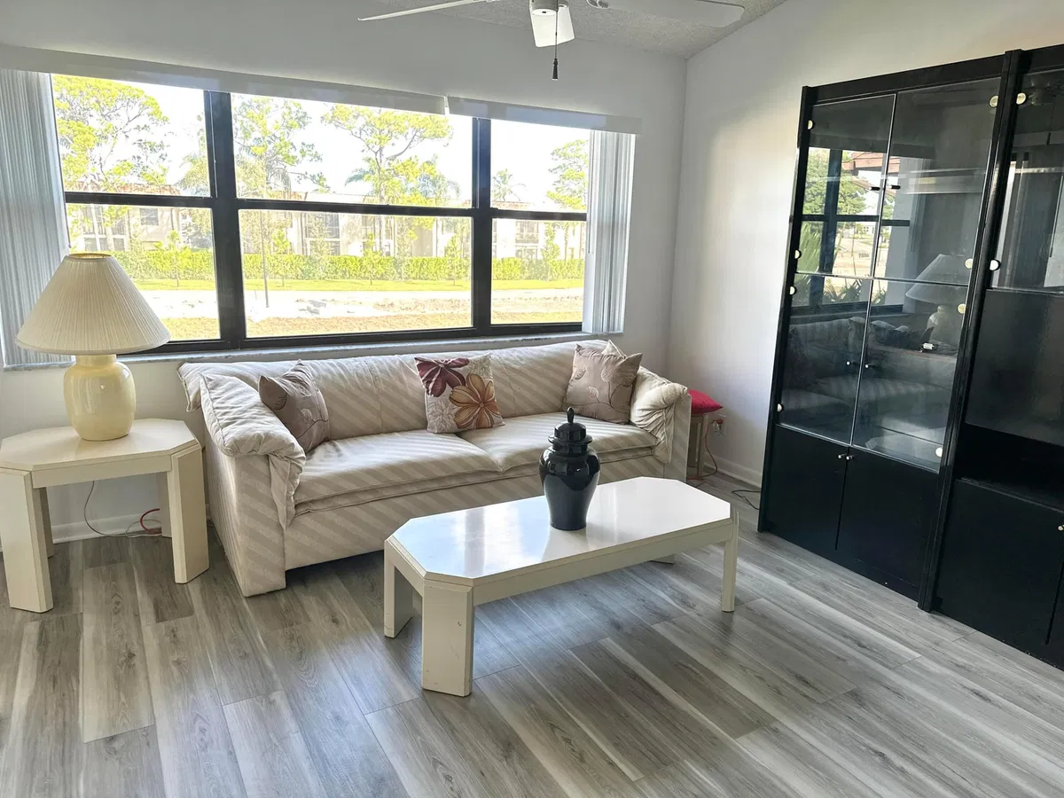 Unit 205 photo 7
