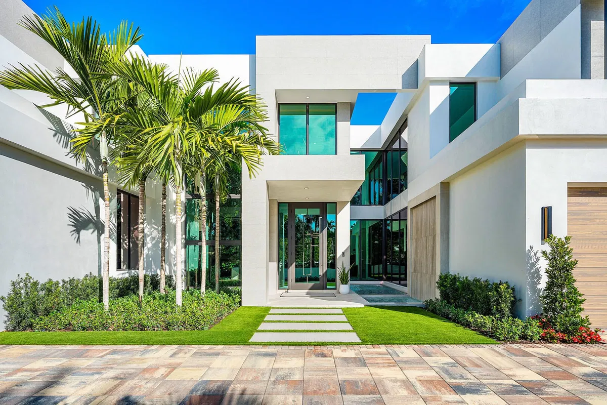 Royal Palm Yacht and Country Club Residence photo 7