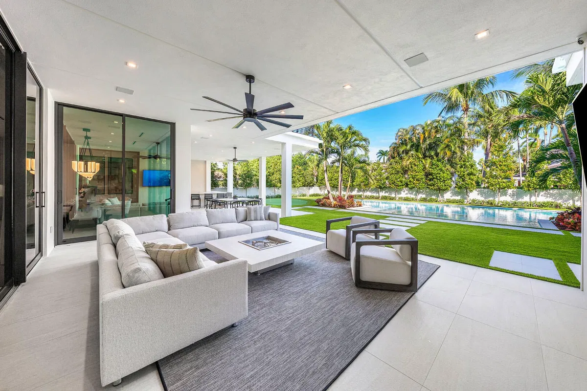 Royal Palm Yacht and Country Club Residence photo 22