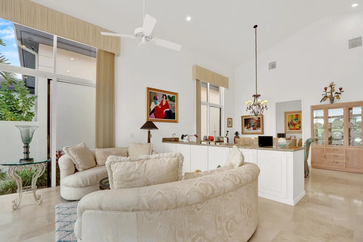 Frenchman's Creek Residence photo 7
