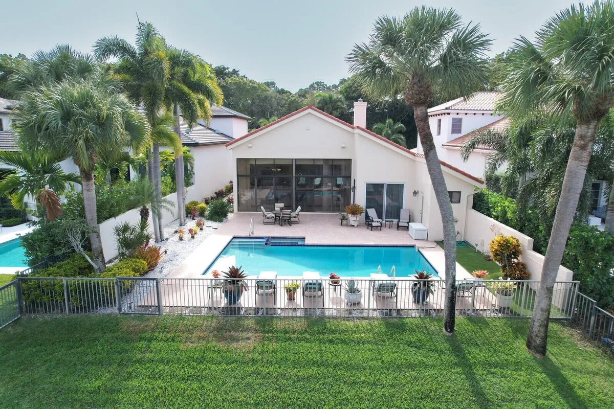 Frenchman's Creek Residence photo 40
