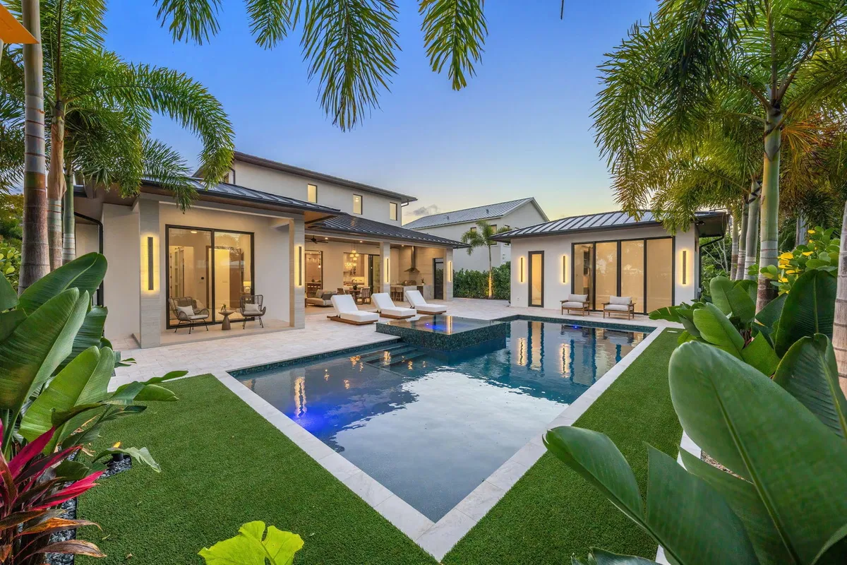SoSo West Palm Beach Residence