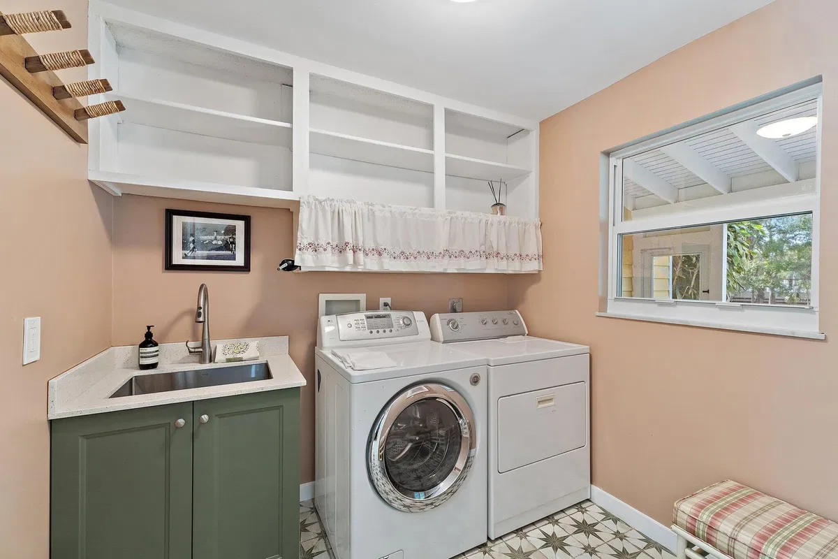  Residence photo 22