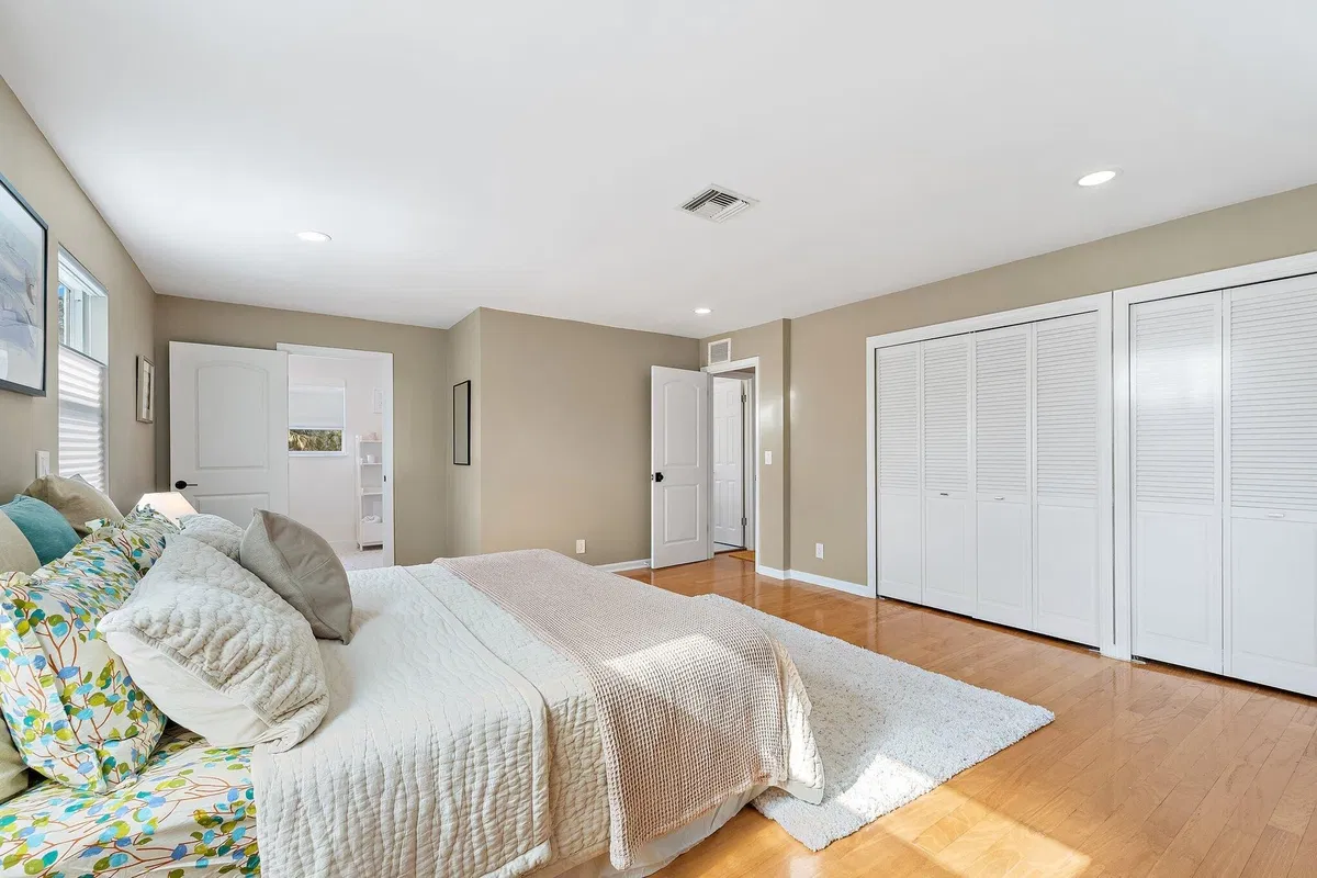  Residence photo 49