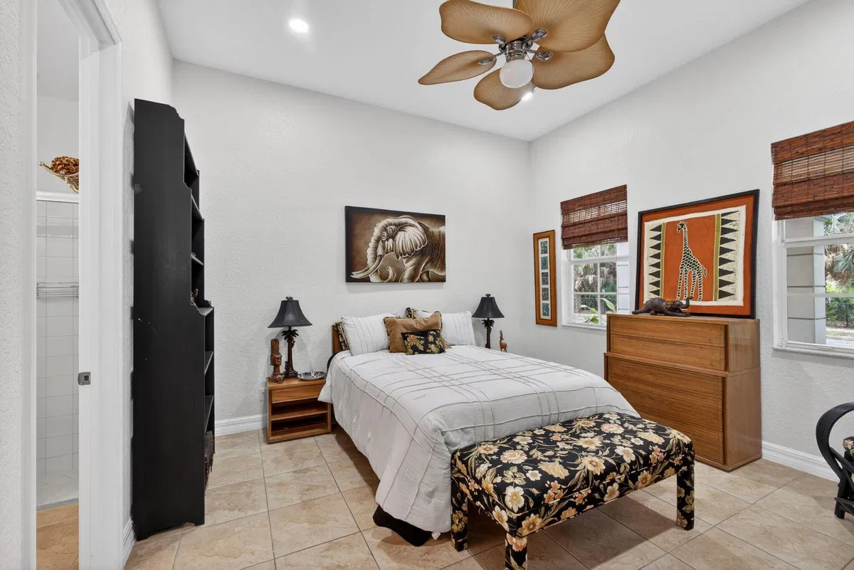 Canterbury Place Residence photo 25