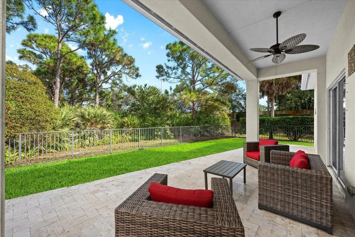 Evergrene Palm Beach Gardens Residence photo 28