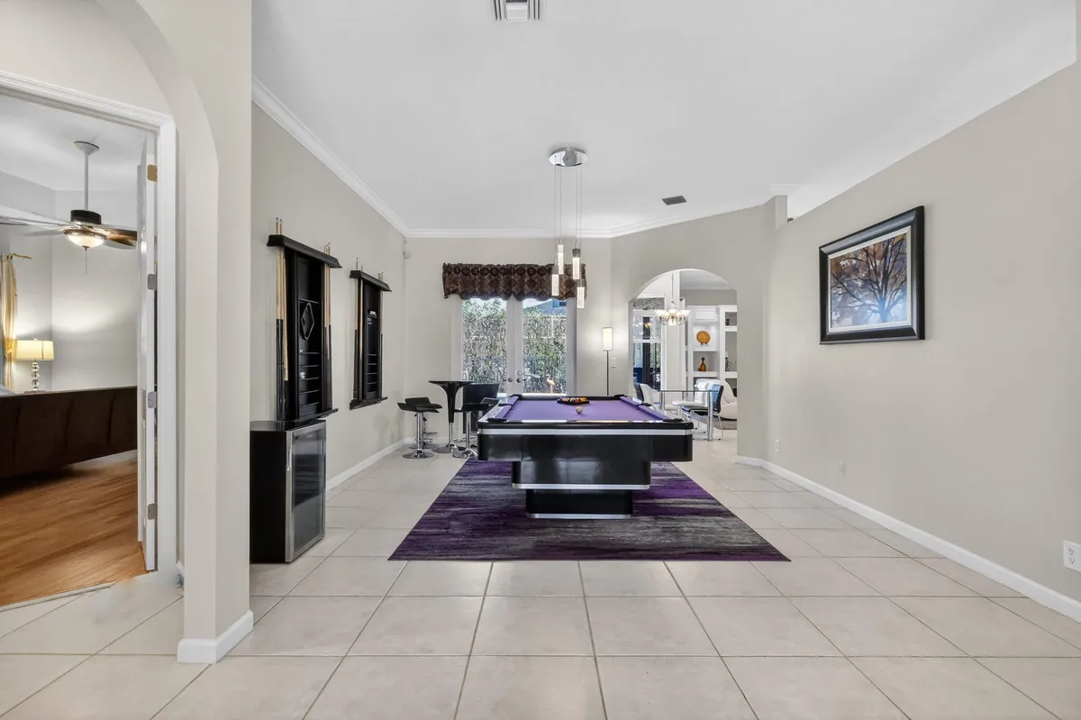 Residence photo 4
