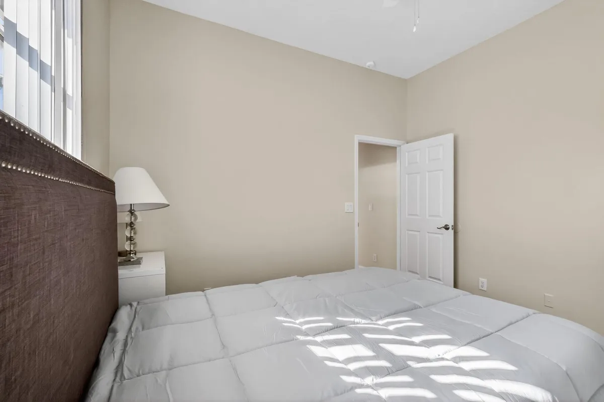 Residence photo 34