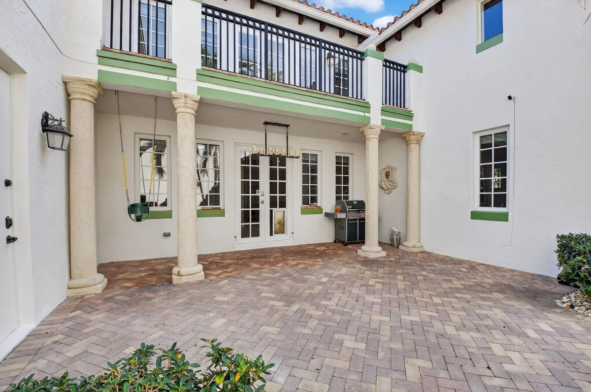 Palm Trail Delray Beach Residence photo 22