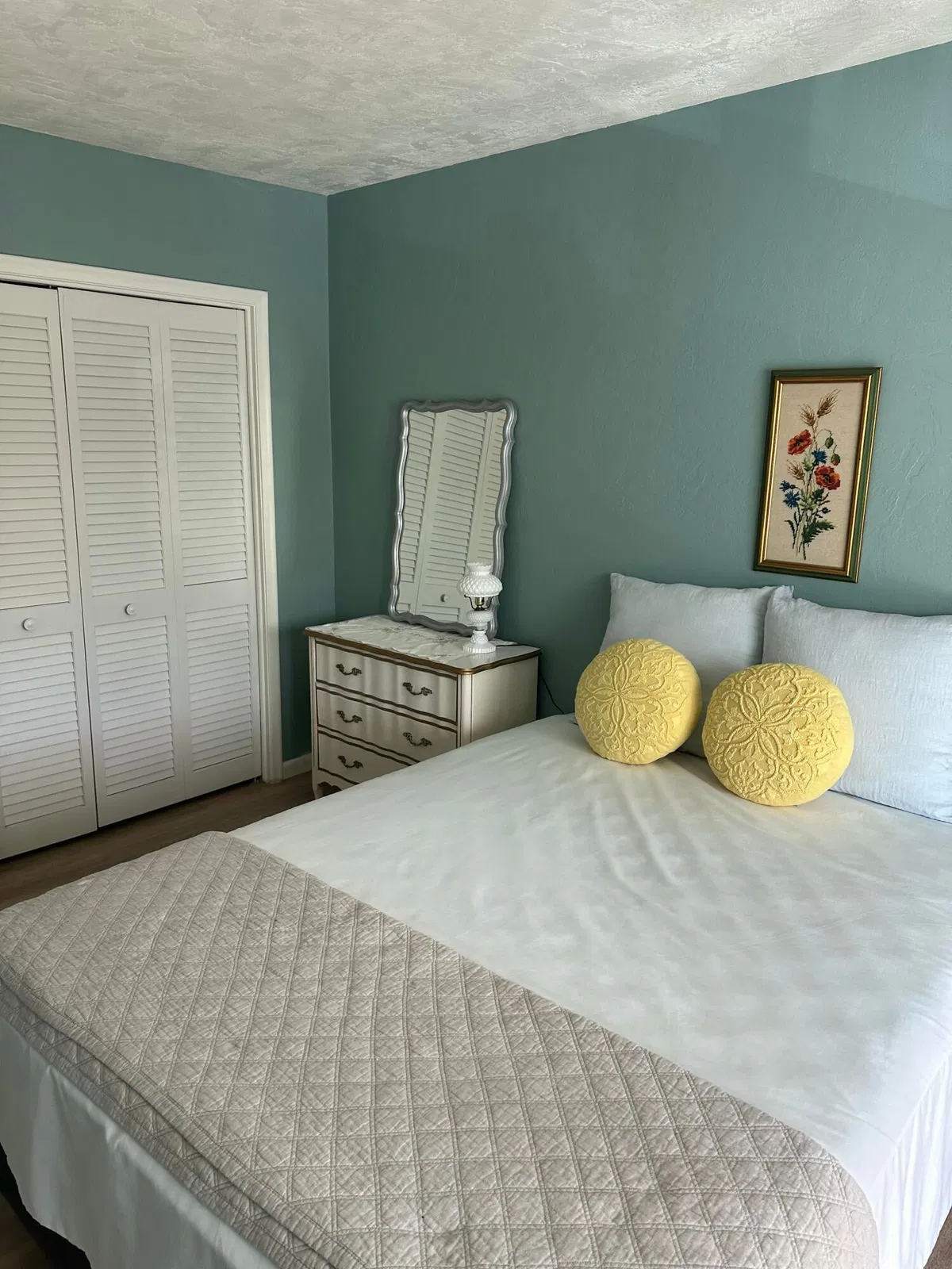 Unit 216 photo 28