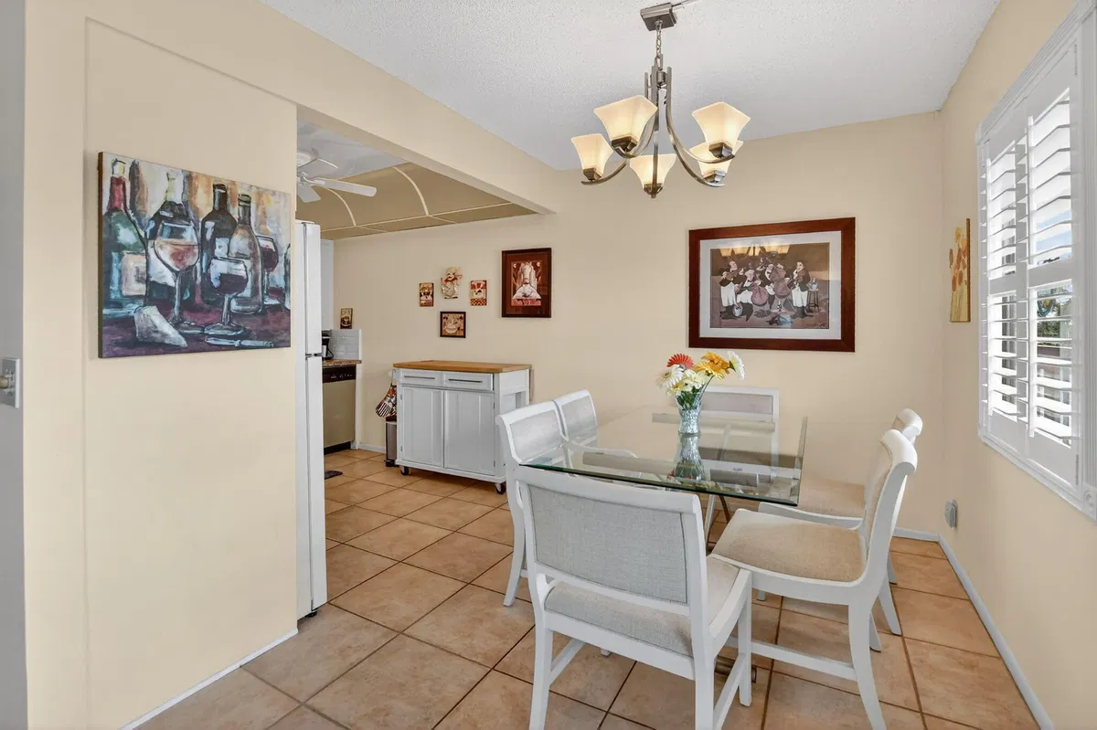 Residence photo 7