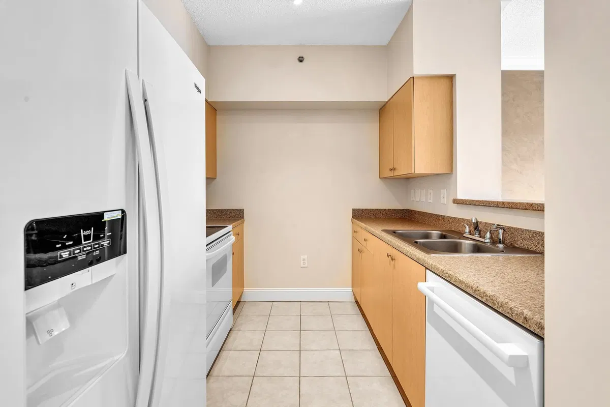 The Montecito Unit 508 photo 10