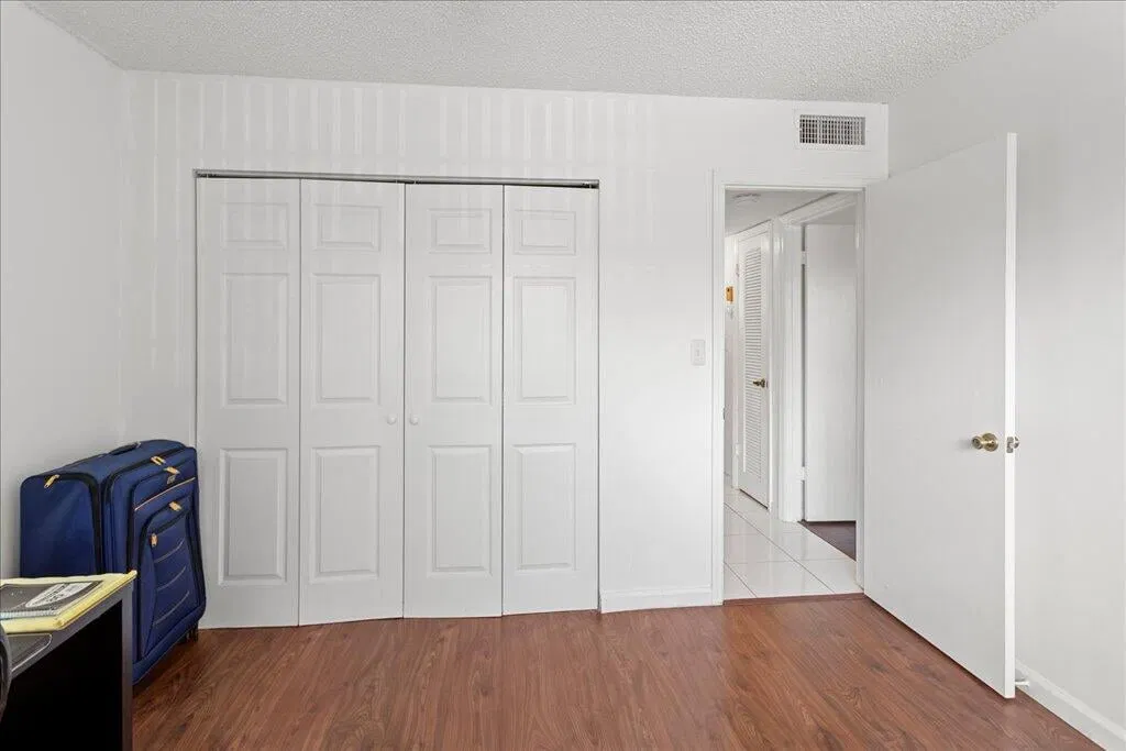 Unit 120a photo 13