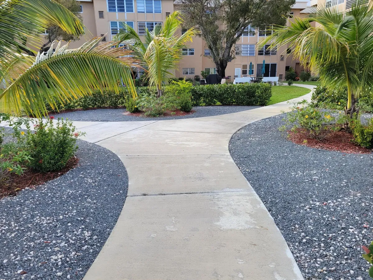 Unit 305 photo 31