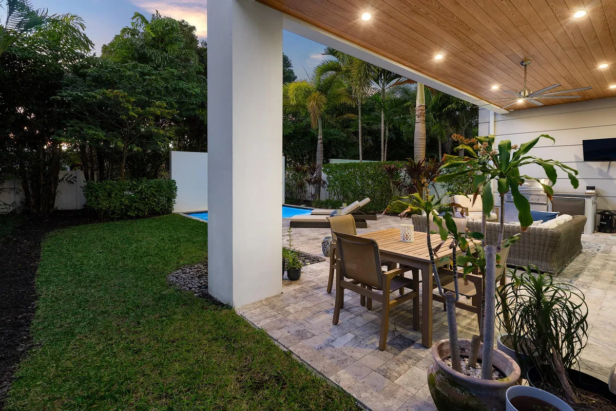 Palm Trail Delray Beach Residence photo 40