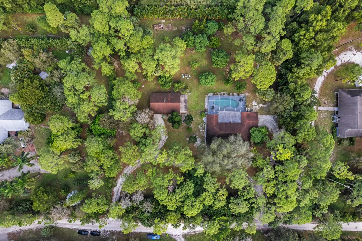 Residence photo 61