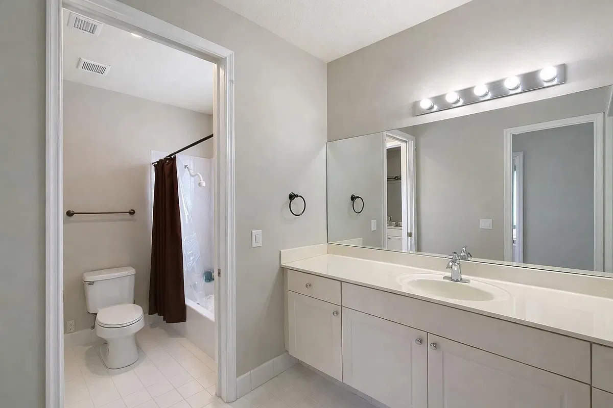 Residence photo 31