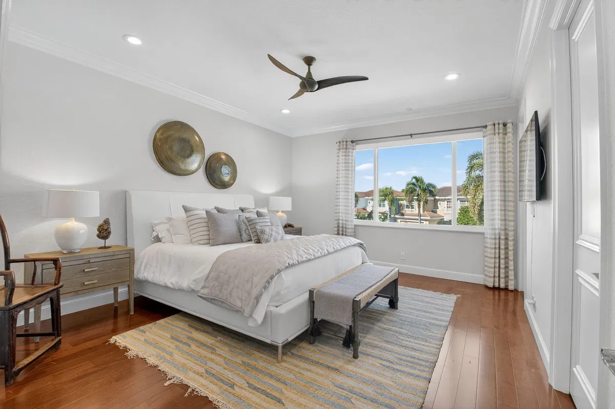 Woodfield Country Club Residence photo 37