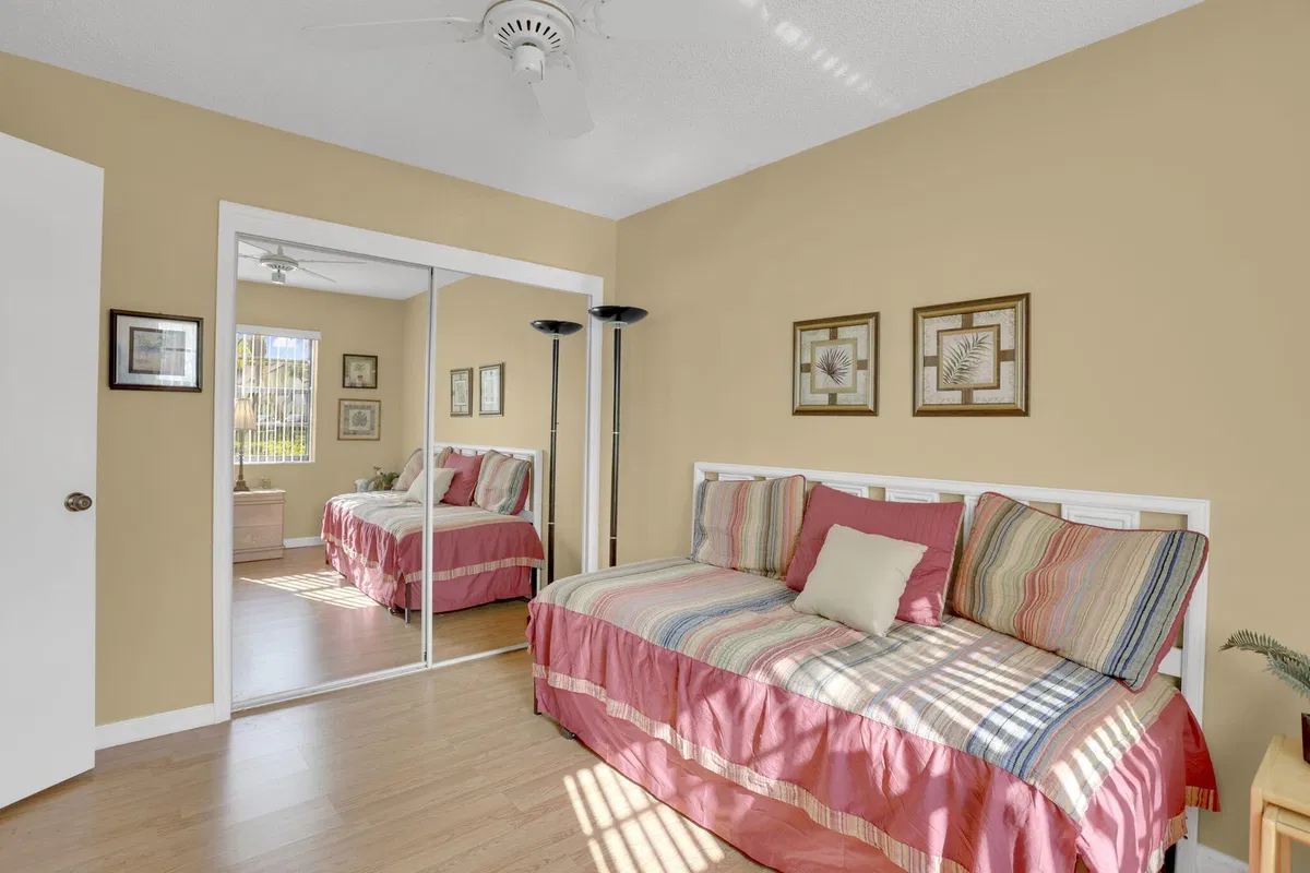Residence photo 13