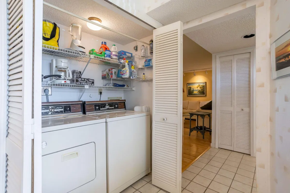 Residence photo 19