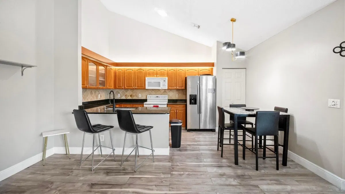  Residence photo 7