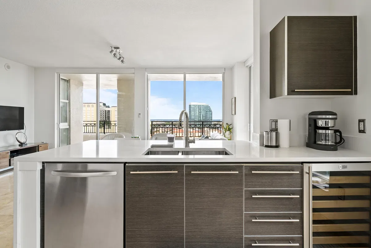 CityPlace South Tower Unit 1401 photo 7