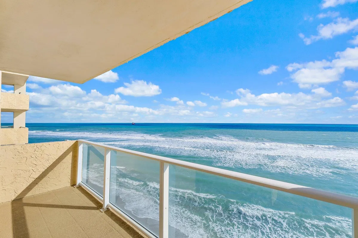 Aquarius Condominium Unit 907