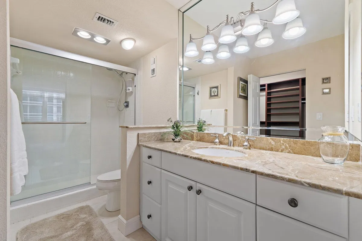 Aquarius Condominium Unit 907 photo 25