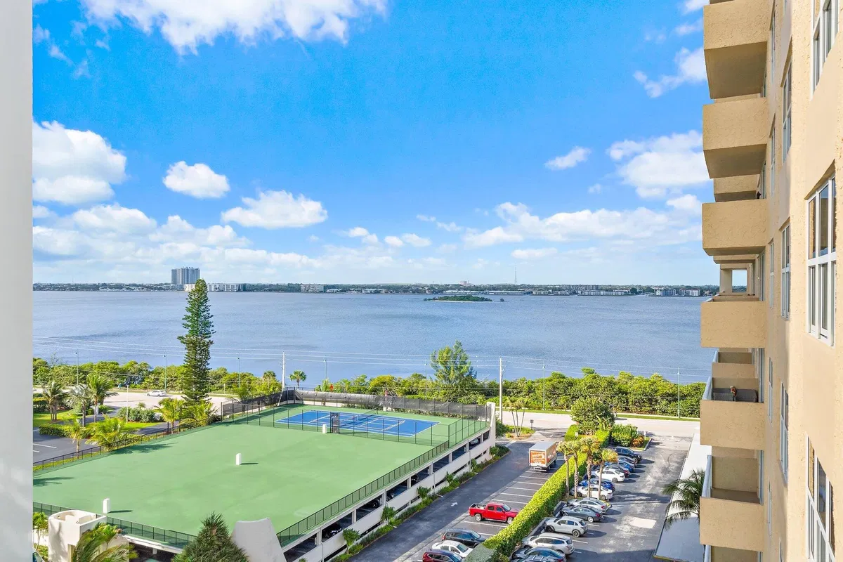 Aquarius Condominium Unit 907 photo 61