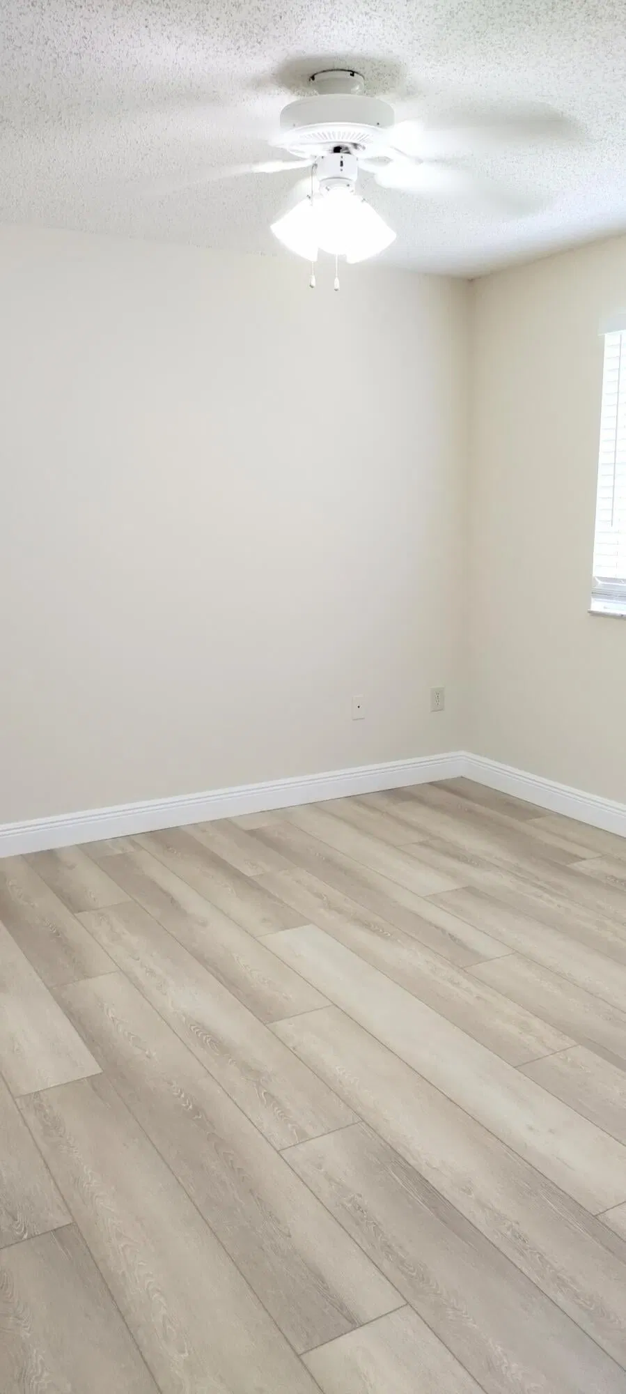 Unit 1008 photo 10