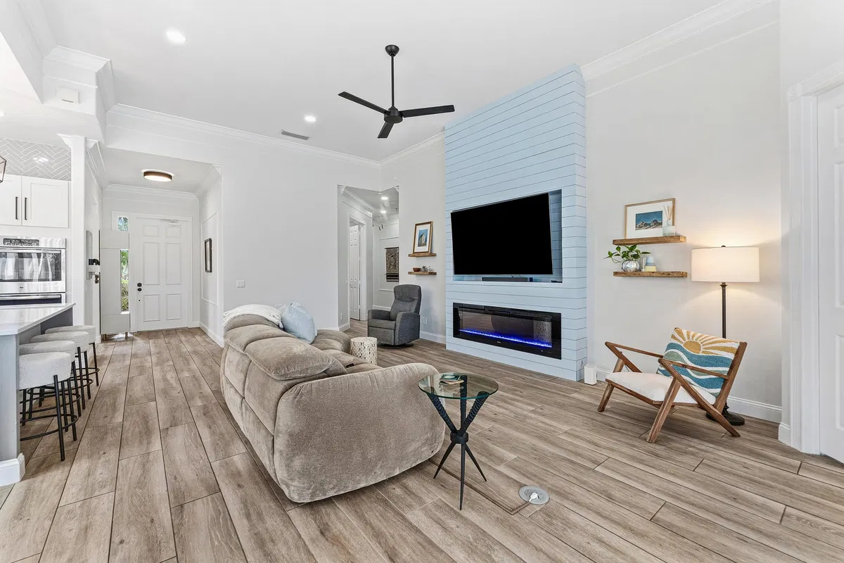 Residence photo 4