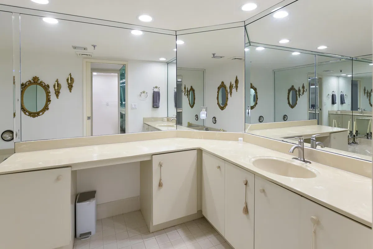 Unit 204 photo 13