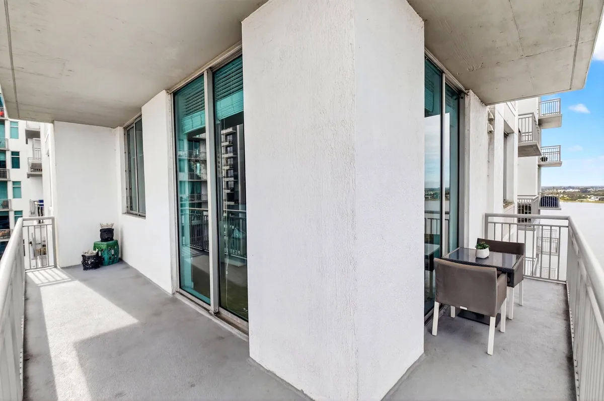 The Edge Unit 1205 photo 25