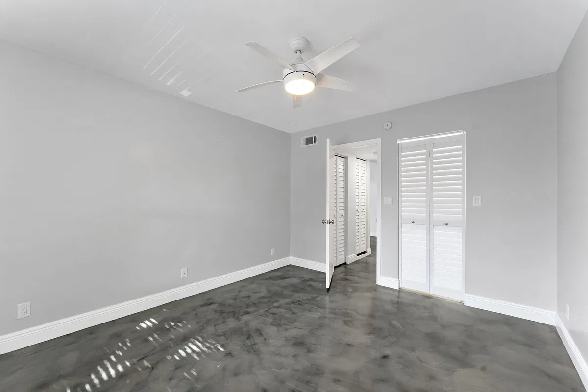 Unit 3070 photo 13