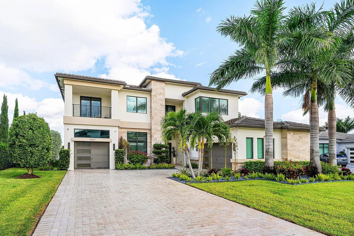 Boca Bridges Residence