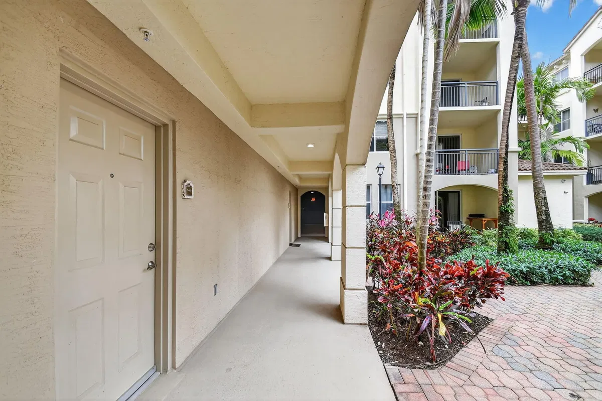  Unit 110 photo 10