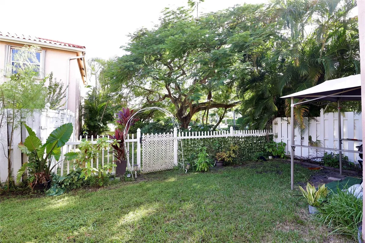 Residence photo 34