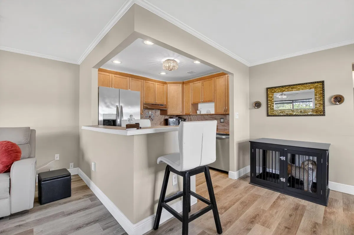 Residence photo 4