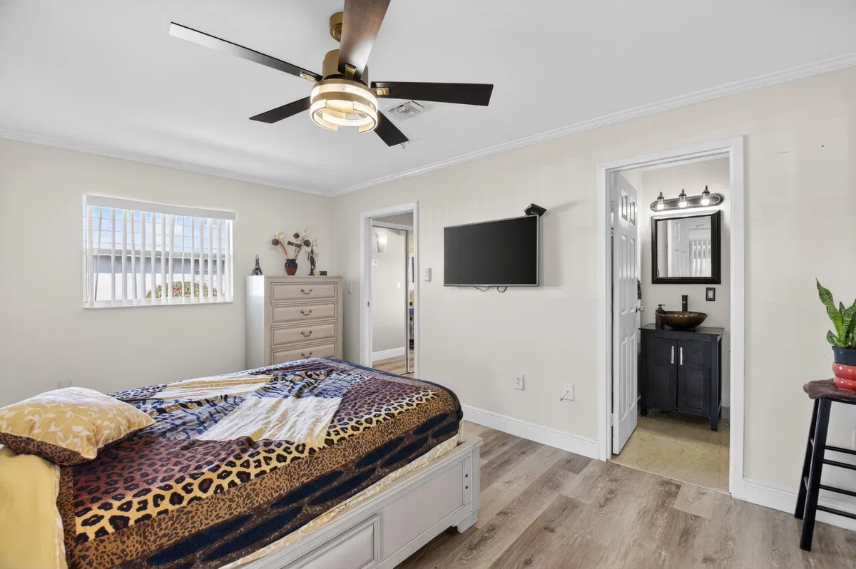 Residence photo 13