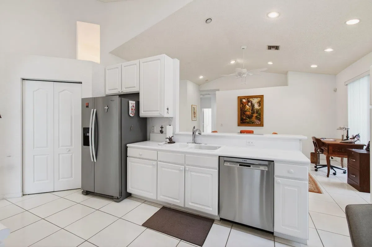 Residence photo 25