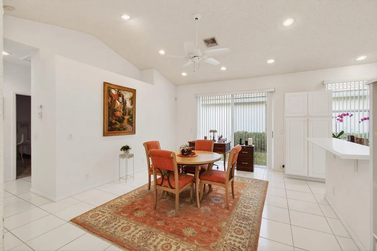 Residence photo 31