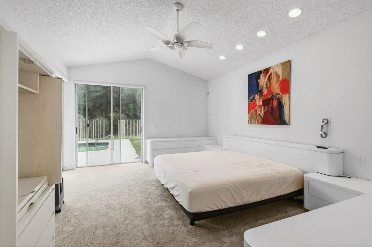 Residence photo 34