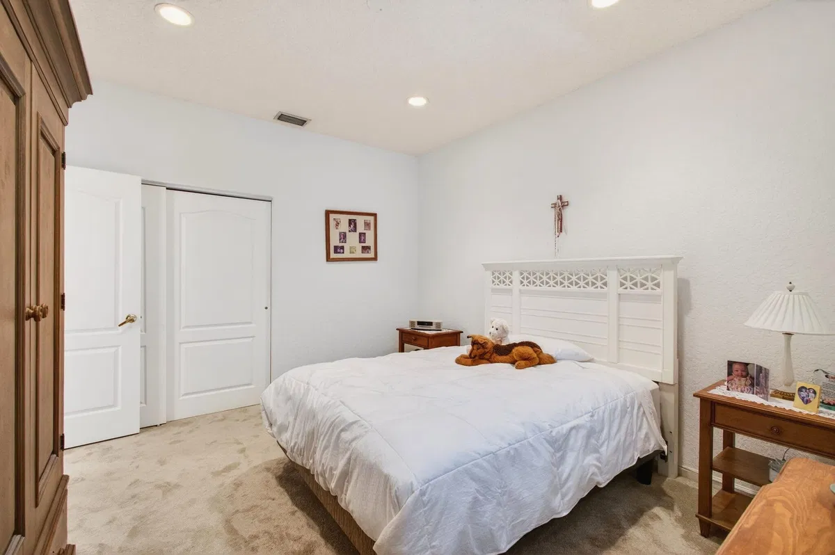 Residence photo 49