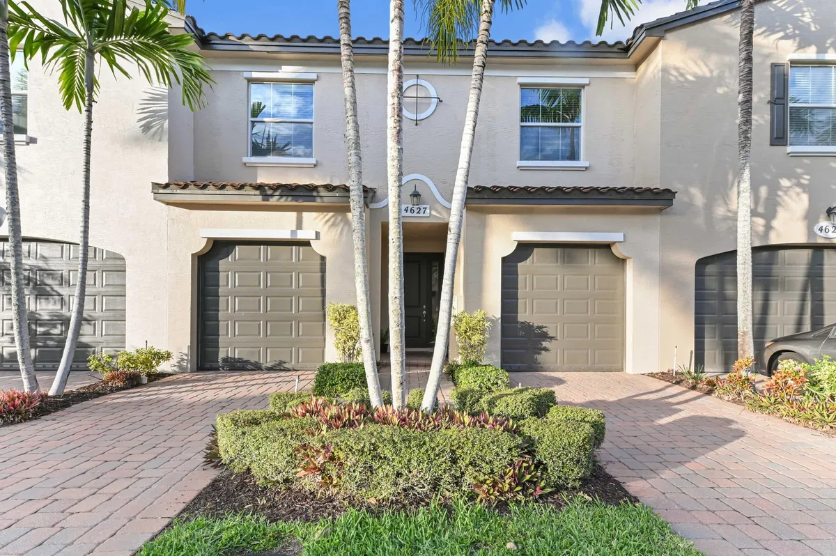 Old Palm Golf Club Residence