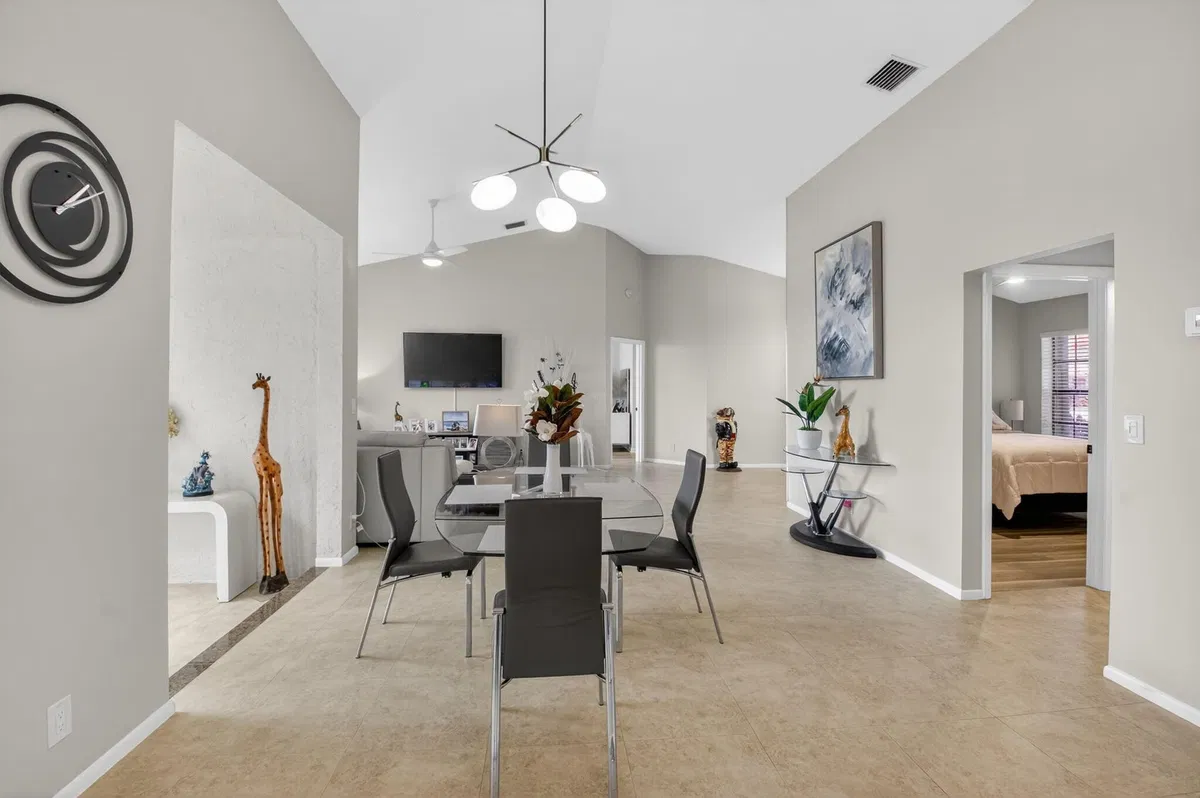  Residence photo 10
