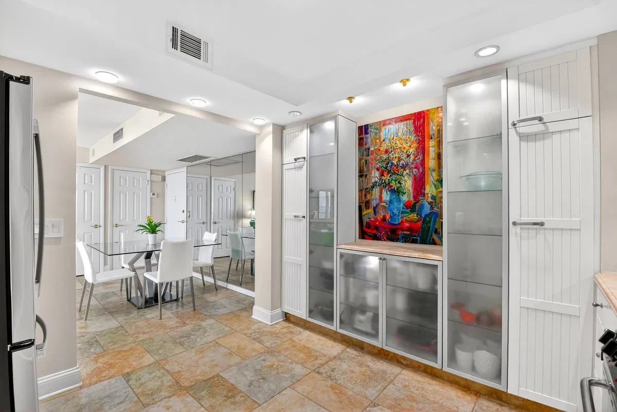 Unit 5020 photo 19
