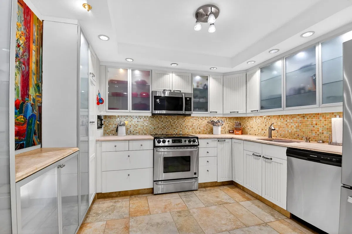 Unit 5020 photo 22